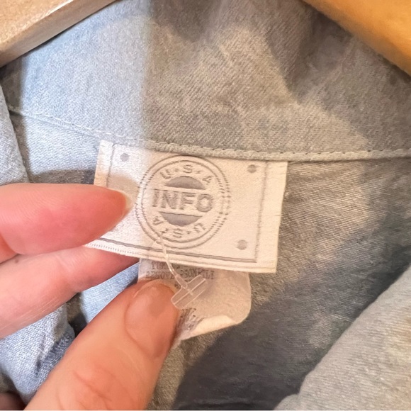 VINTAGE | denim chambray lightweight zip up grommet jacket - Picture 8 of 11